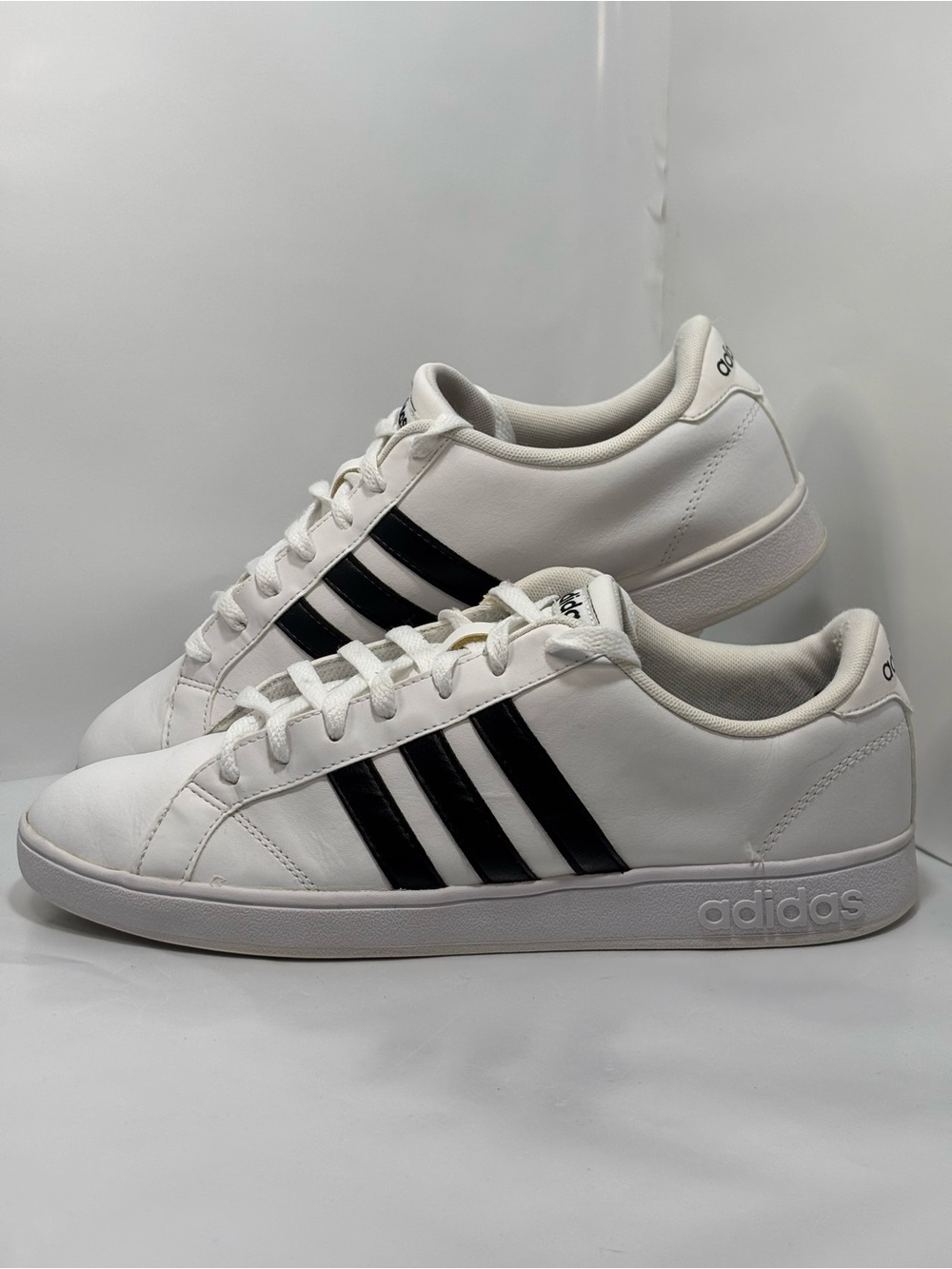 Adidas Neo Baseline Low Women's Size 11 White/Black Casual Lifestyle Shoe AW4409